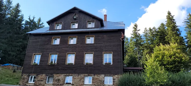 Nástřik střechy chata Skalka
